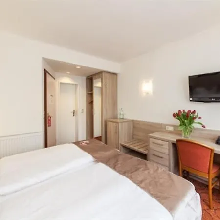 Hotel Novum Garden 3*